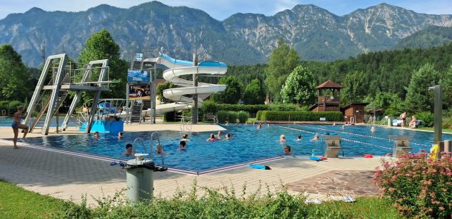 Aquajogging im Parkbad Goisern.jpg